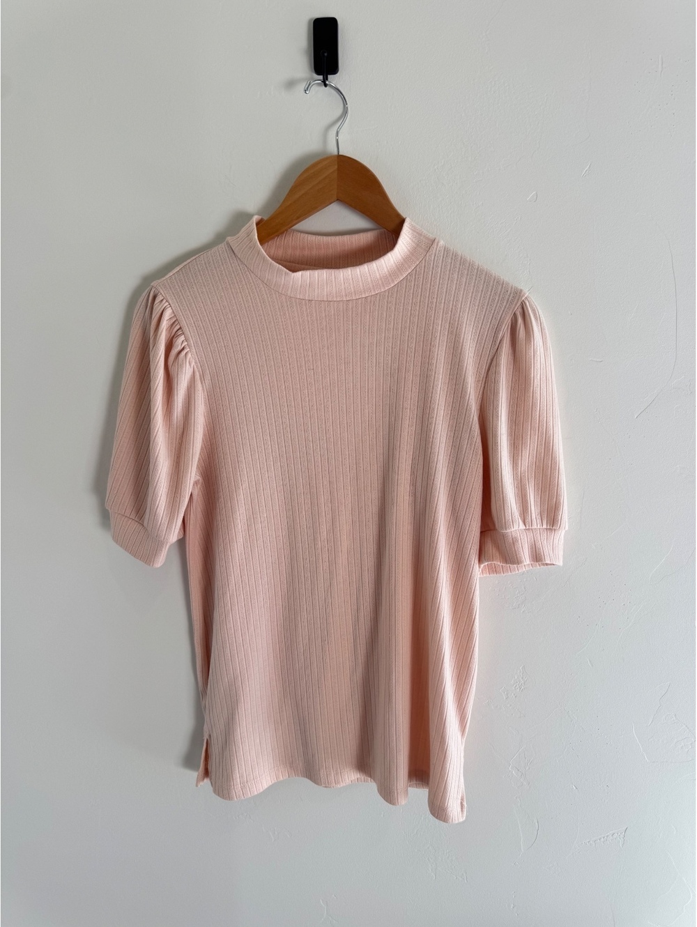 Hayden Los Angeles Blush Pink Ribbed Puff Sleeve Top – Size Small